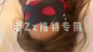 继母兴奋地从聚会回来，钻进我的裤子里。 震惊！！！
