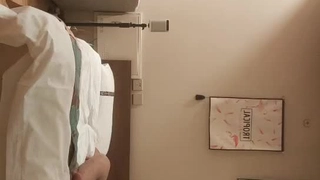国模全身绑满按摩棒跟跳蛋~爽到逼逼一直出水~摄淫师玩得不亦乐乎~都忘记要拍照了~