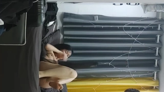 情趣饭店的激情流出!!把妹妹压在床边操~你逃不出我的手掌心!!