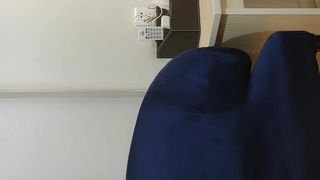 最漂亮的AV女星人妻与领导的工作日
