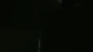 观看这个业余视频中合法年龄的青少年被口交和射精